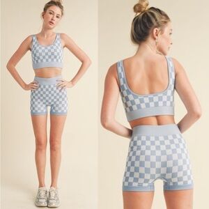 💙🦋🐦SHORTS AND CROP TOP NWT